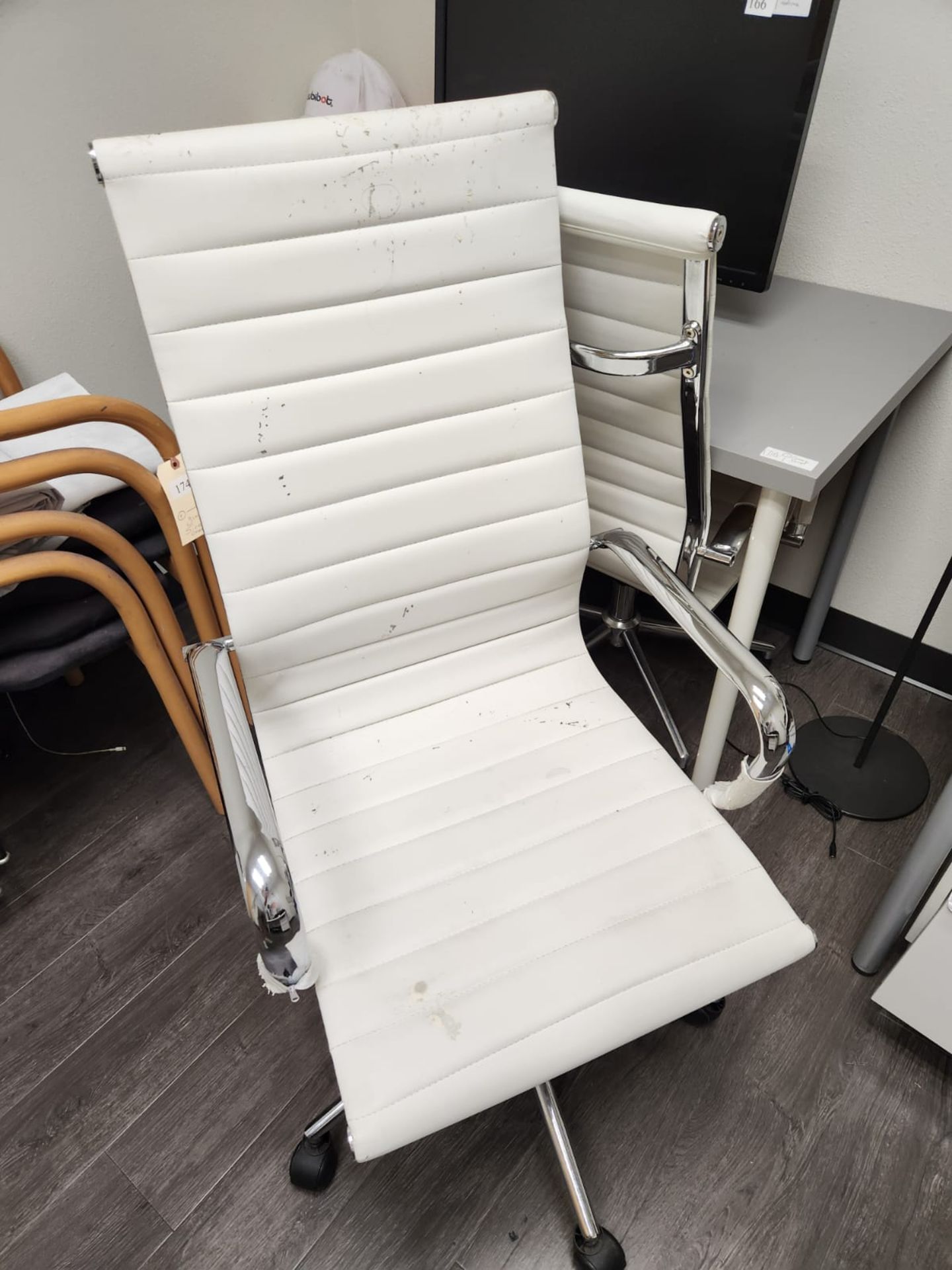 WHITE OFFICE CHAIRS