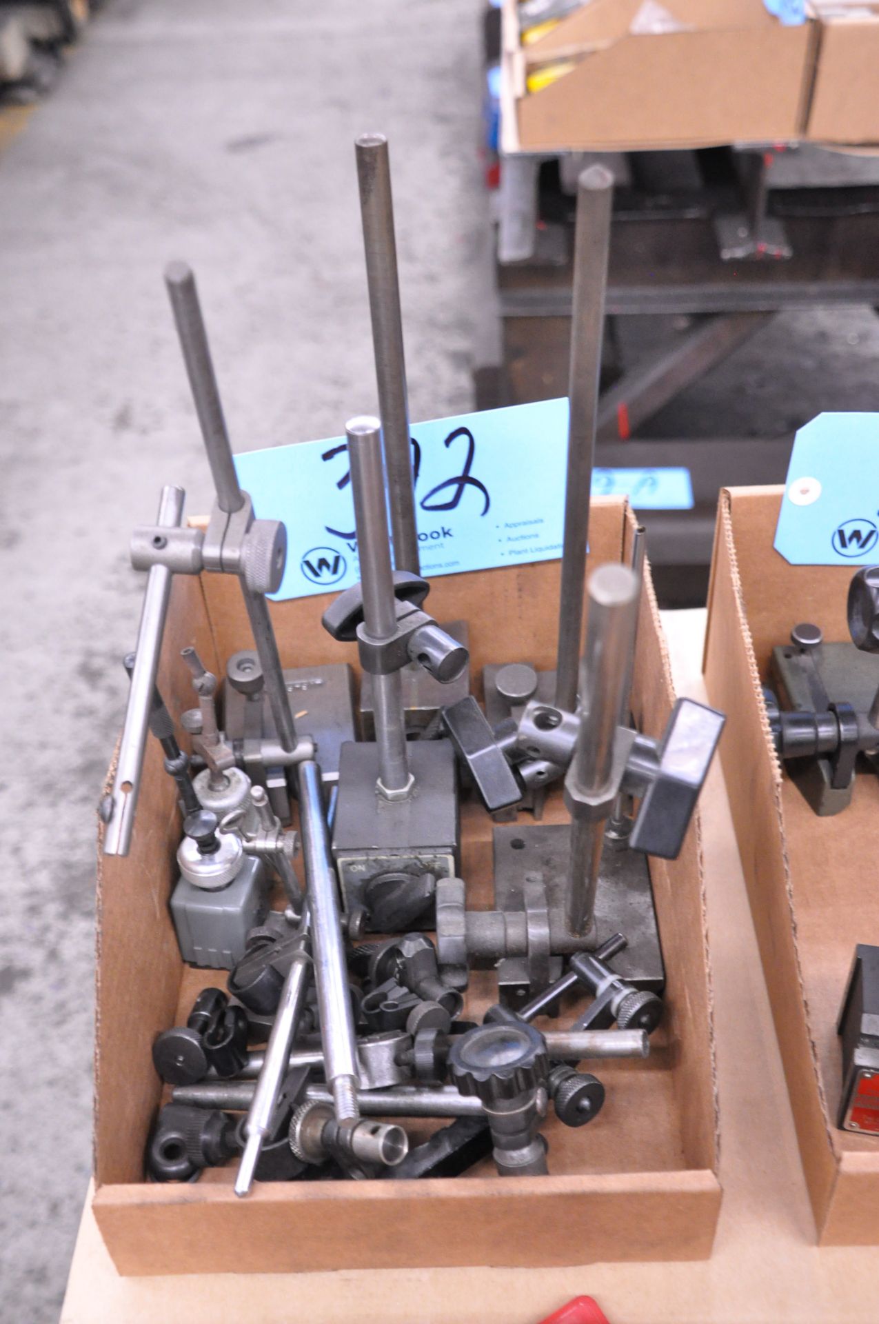 Lot-Various Indicator Stands in (1) Box