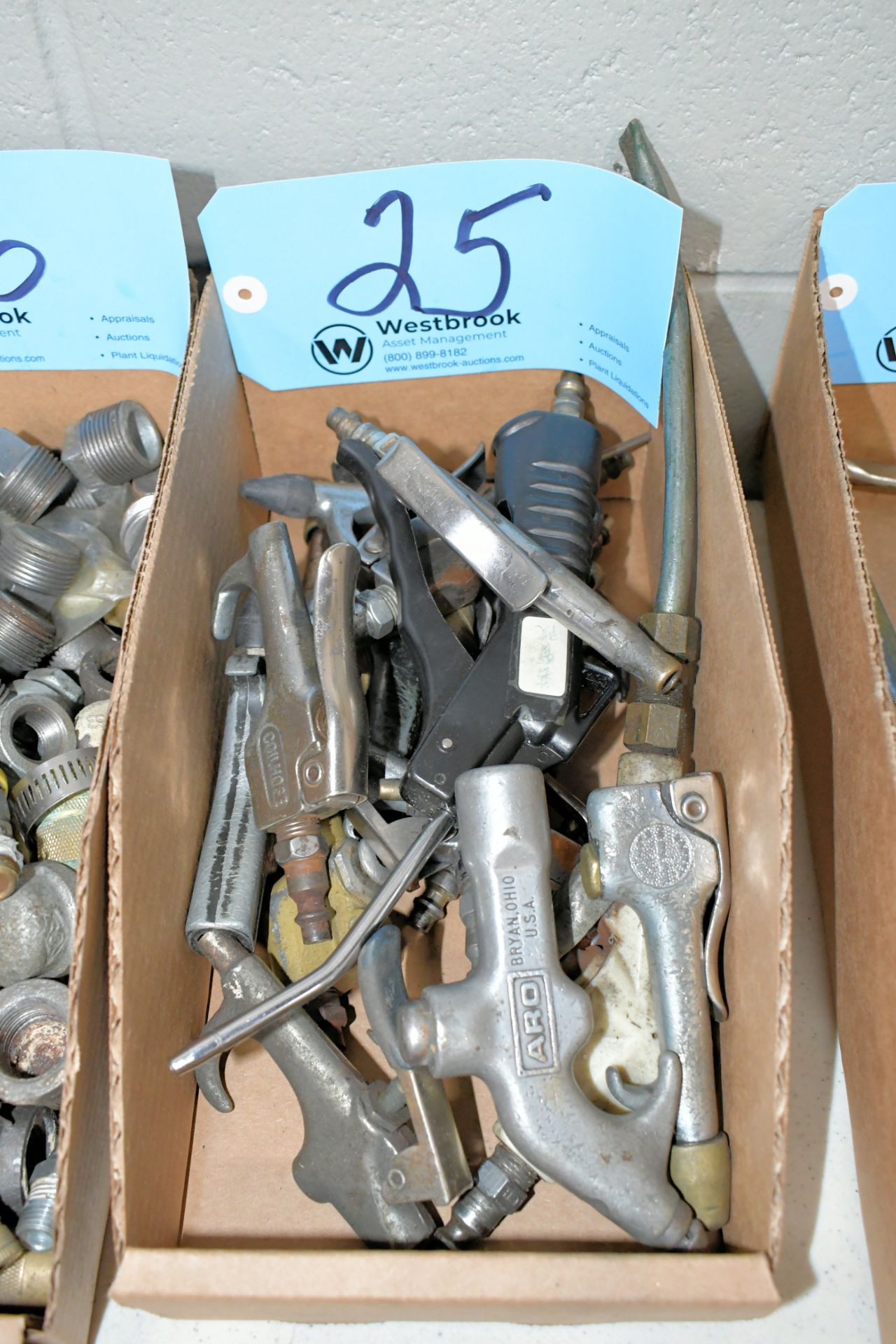 Lot-Blow Off Tools in (1) Box