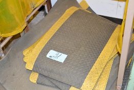 Lot-Rubber Station Mats in (1) Stack