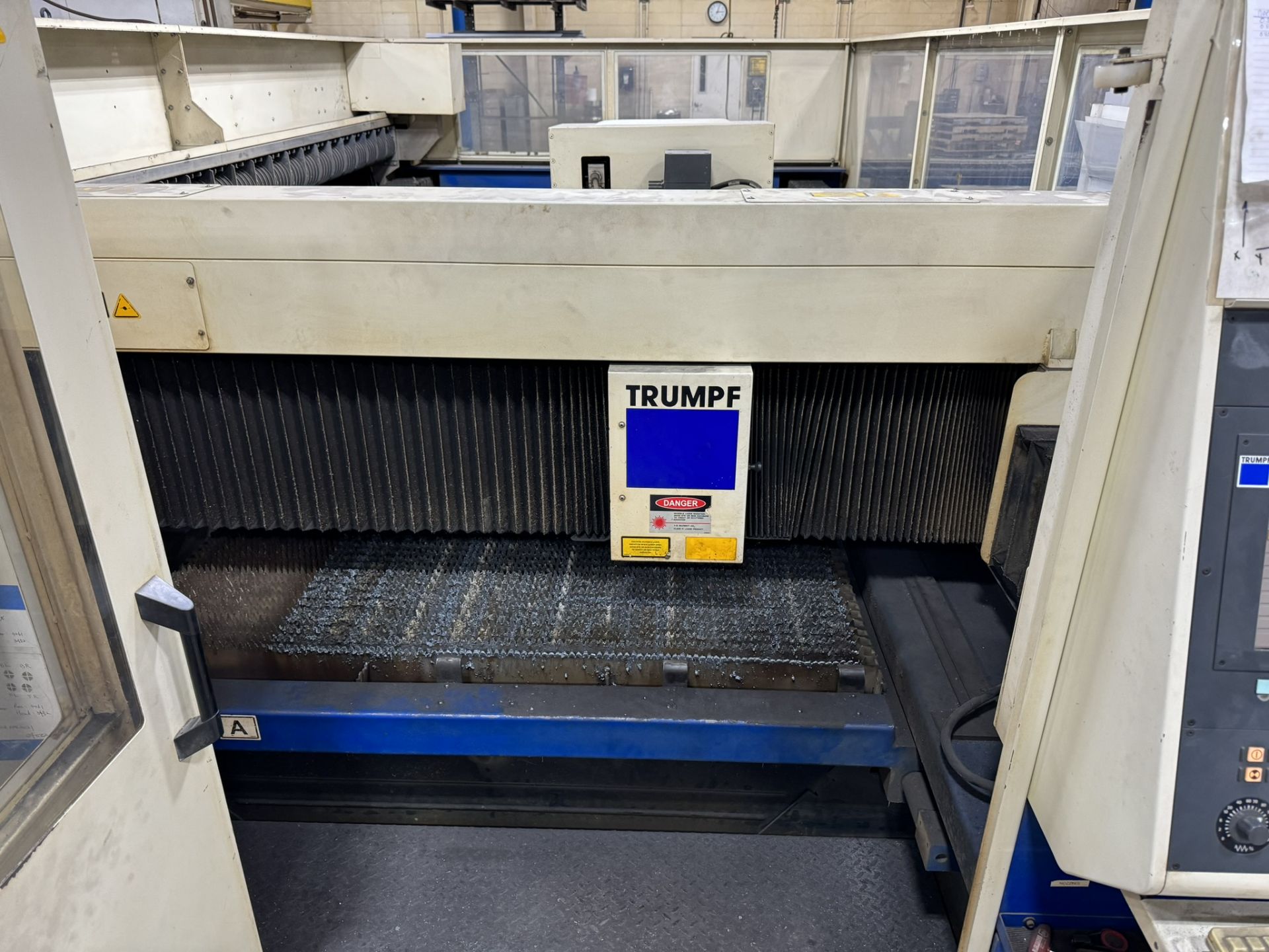 Trumpf Model 3030, Co2 Laser, 4,000 Watt, 60" x 120" Dual Tables, Chiller, Very Low Hours - Image 2 of 10