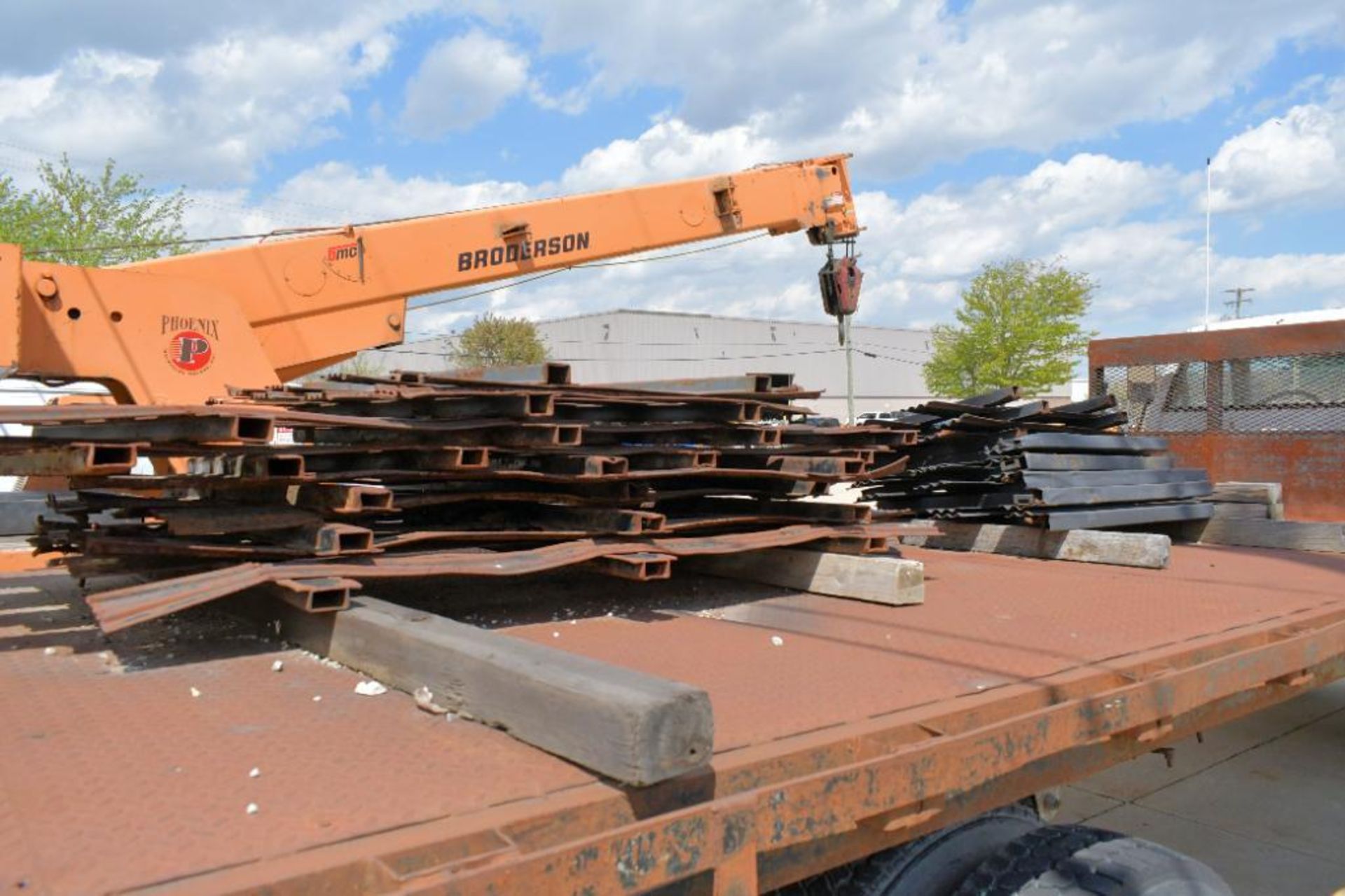 1990 GMC Topkick 8' x 20' Flat Bed Single Axle Dually Wheeled Stake Truck - Image 3 of 9