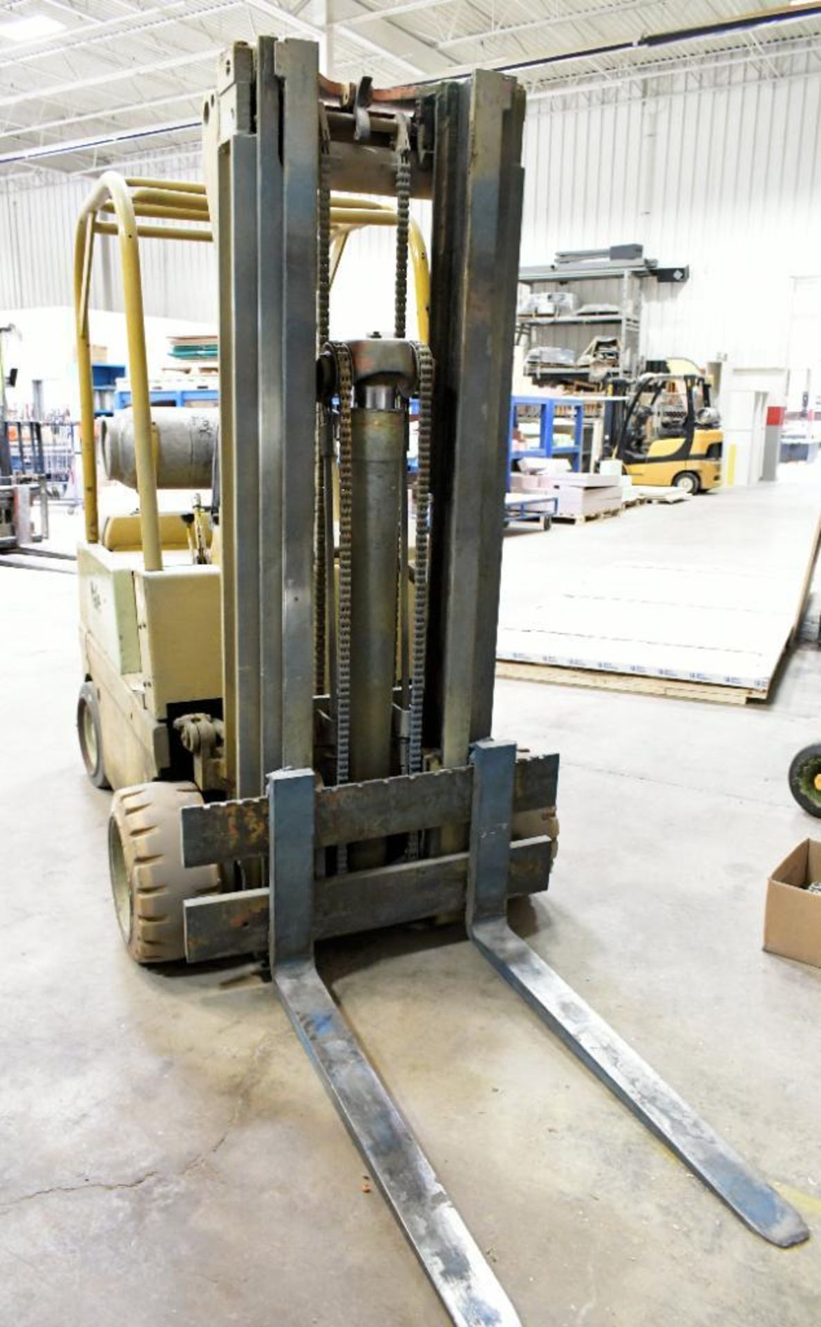 Yale Model G51C-040-NAT-077, Approximately 5,000-Lbs. x 188" Lift Capacity LP Gas Fork Lift Truck - Image 2 of 3