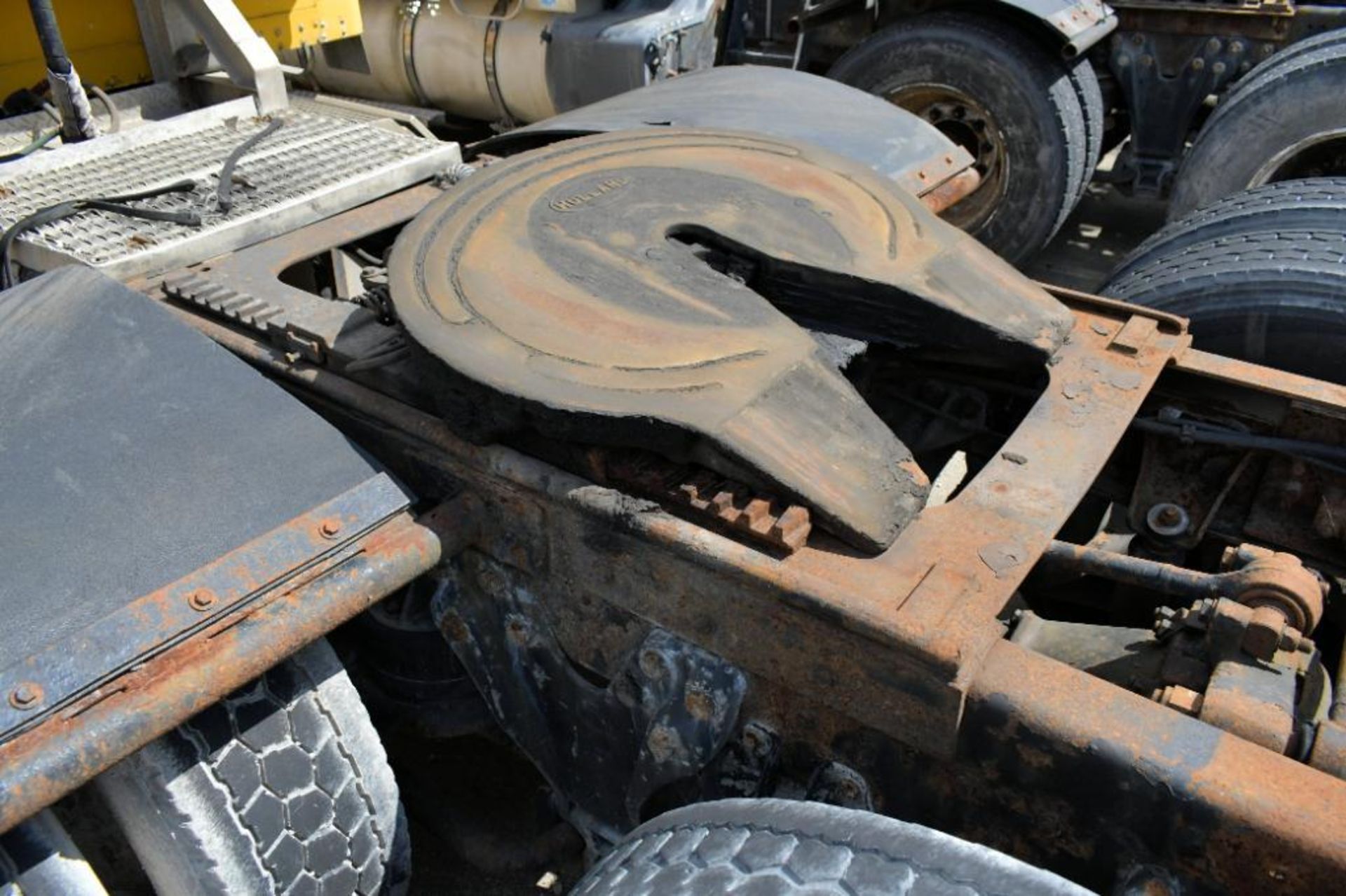 1988 Kenworth Model T800 Tandem Axle Semi-Tractor - Image 8 of 9