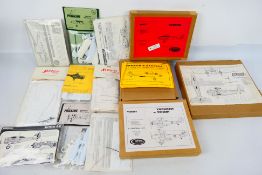 Rare Planes - Pegasus Contrail - MHW - Others - 13 vacuum formed 1:72 scale model aircraft kits.