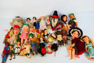 Rogark - Rosebud - Pedigree - Mount Royal - A collection of vintage dolls including a boy in