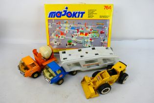 Tonka - Majorette - 3 x vintage Tonka trucks and an excavator and a boxed set of Majorette Majokit