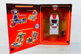 Hasbro - Transformers - A boxed 2002 Transformers Commemorative Series IV Autobot Red Alert # 80679.