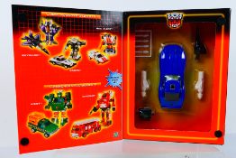 Hasbro - Transformers - A boxed 2003 Transformers Commemorative Series V Autobot Tracks # 80682.