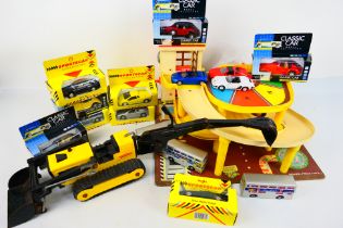 Matchbox - Tonka - Fisher Price - A collection of items including 16 x cars,