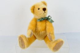 Dean's Rag Book - A limited edition jointed mohair bear named Hardy made for the Dean's Collectors
