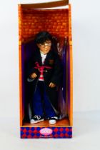 Gotz - A boxed Limited Edition Gotz #0110001 Harry Potter 'Original Masterpiece' 50cm doll