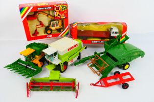 Britains - Gamma - Ertl - A group of boxed and unboxed diecast / plastic model farm vehicles.