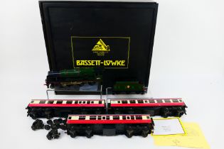 Bassett-Lowke - Ace Trains - A boxed O gauge Fowler 6P 4-6-0 locomotive and tender number 46102