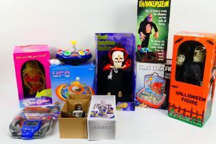 Gemmy Halloween - Time 4 Toys - Paladone - Others - A boxed miscellany of modern toys,