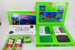Subbuteo - Collection of Subbuteo, a boxed set with two teams and scoreboard # 60240,