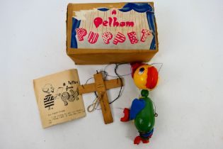 Pelham Puppet - Parrot.