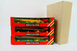 Britains - A trade pack containing a trio of Britains #9579 Elevator.