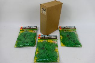 Britains - A Trade Box of 3 Britains #1822 Oak Tree Packs.