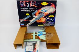Playmates - Star Trek - Generations - A boxed Star Trek Generations #6172 Starship Enterprise