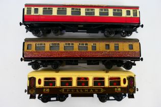Exley - Hornby - 3 x O gauge coaches for restoration,