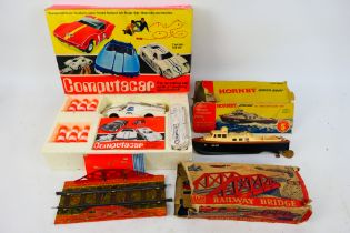 Mettoy - Hornby - Three boxed vintage toys.