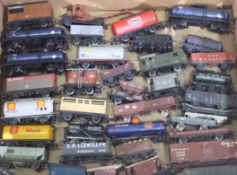 Mainline, Triang, Hornby - 37 x OO Gauge model railway rolling stock - Lot to includes wagons,