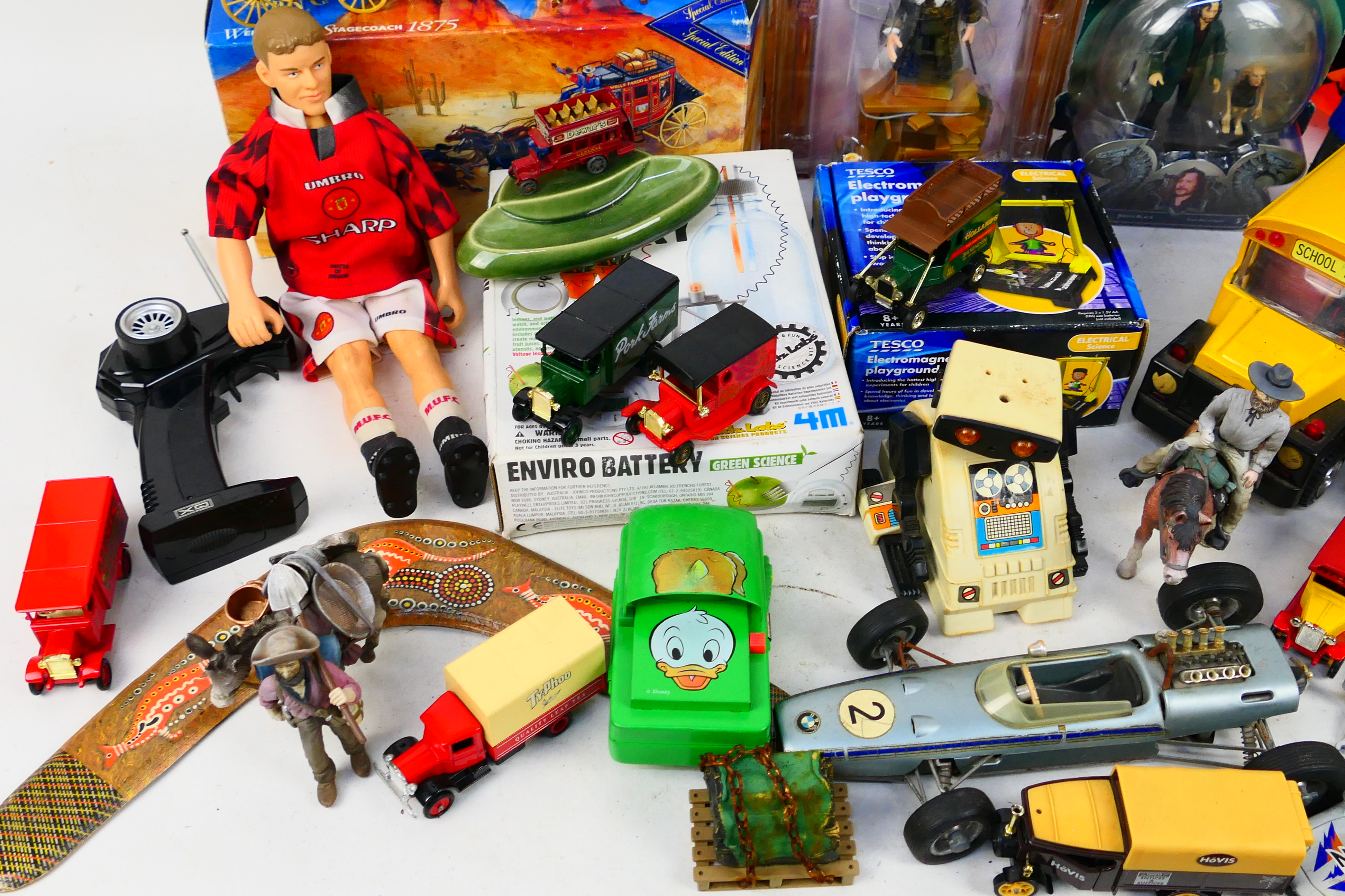 Matchbox - Gama - Action Man - Others - A mixed lot containing diecast models, plastic vehicles, - Image 3 of 6