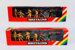 Britains - Two boxed sets of Britains #9146 'Stargards & Aliens'.
