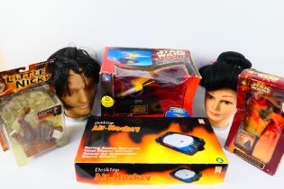 McFarlane Toys, Hasbro, Thinkway, Other - Lot to include Star Wars, 2 x makeup dolls heads,