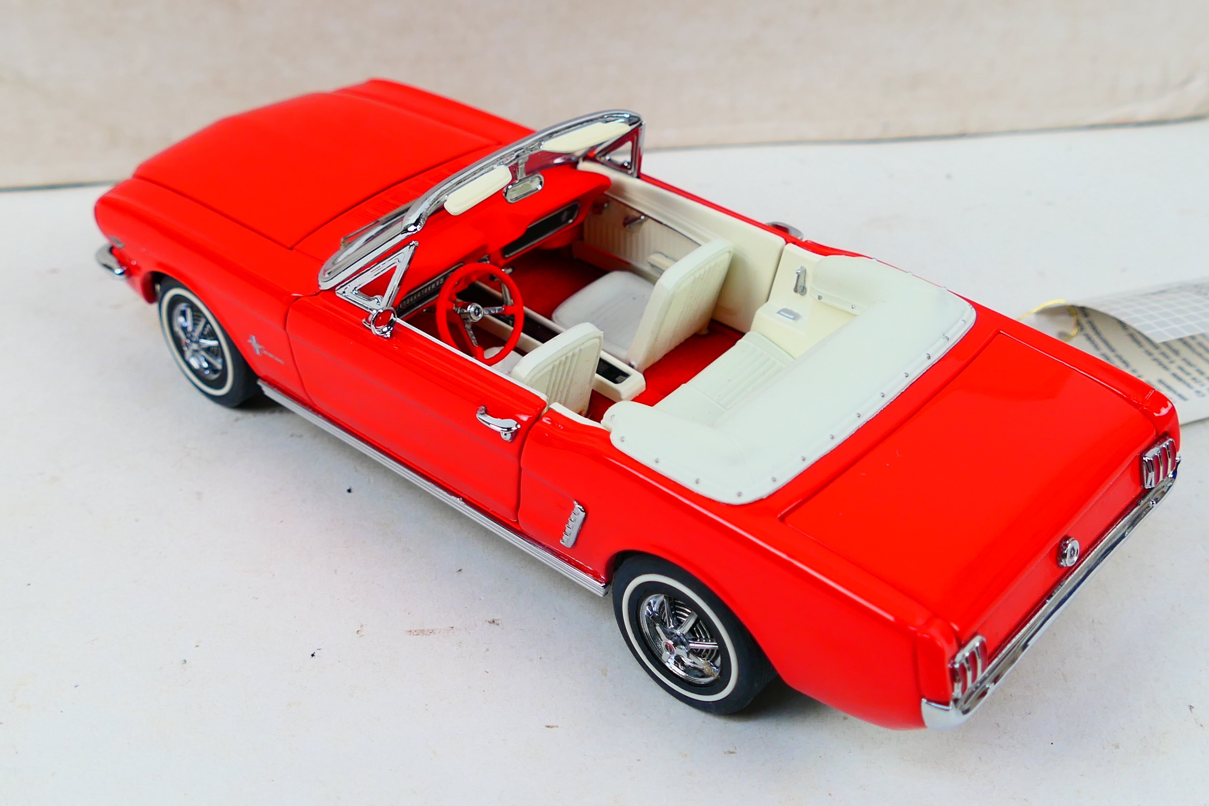 Franklin Mint - Precision Models. A boxed 1964 1/2 Ford Mustang, appearing in Excellent condition. - Image 2 of 3