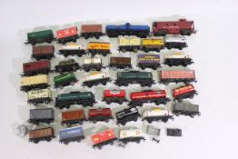 Hornby, Hornby Dublo, Triang - 38 x OO Gauge model railway rolling stock - Lot to includes wagons,