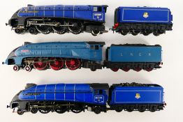 Bachmann - Three unboxed Bachmann OO gauge Class A4 4-6-2 steam locomotives and tenders.