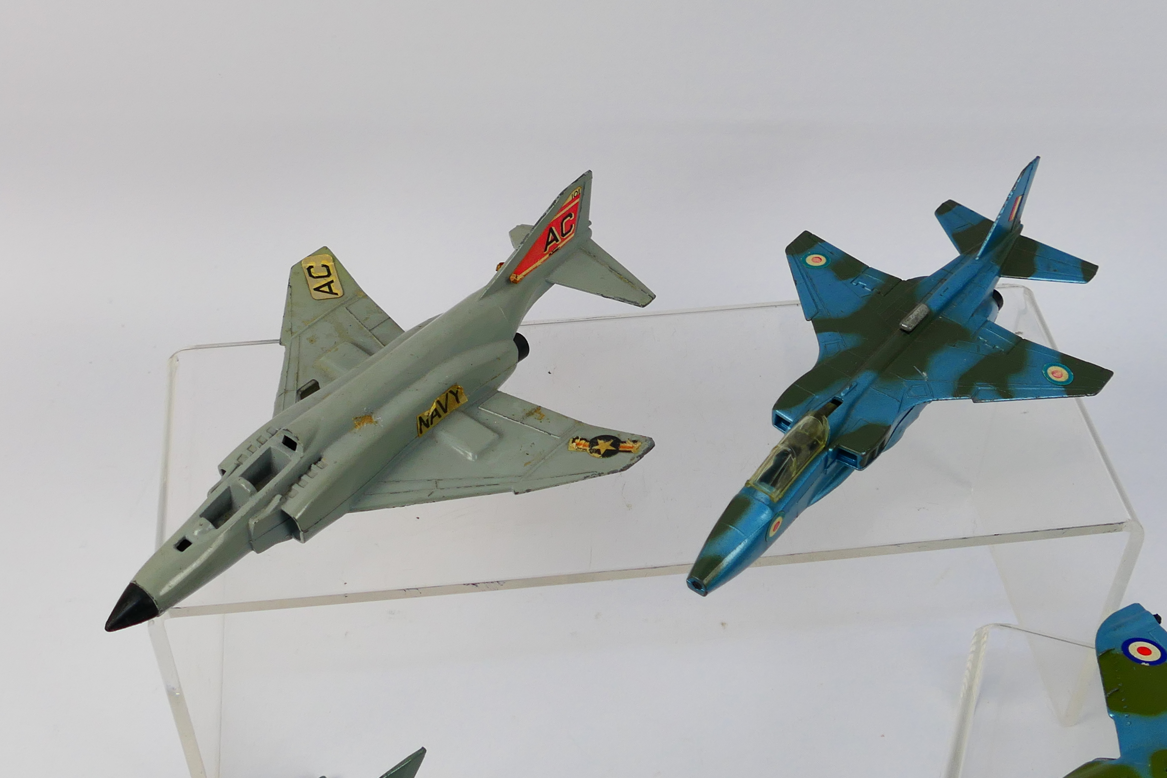 Dinky - 7 x military airplanes, 2 x S.E.P.E.C.A. - Image 3 of 5