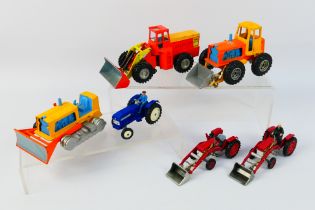 Dinky - Corgi Qualitoys - A group of models including 2 x Massey Ferguson 165 tractors with shovels