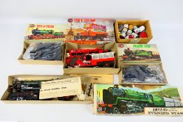 Airfix - 4 x boxed Airfix model kits and a small collection of Airfix paints - Lot includes a