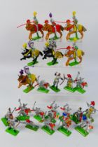 Britains Deetail - A collection of 23 unboxed Britains Deetail Knights.