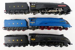 Bachmann - Three unboxed Bachmann OO gauge Class A4 4-6-2 steam locomotives and tenders.