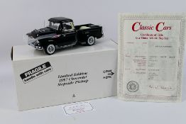 Danbury Mint - Classic Cars - A 1:24 scale limited edition 1957 Chevrolet Stepside Pickup die-cast