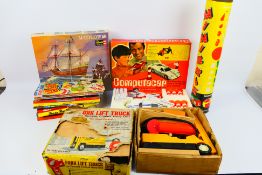 Mettoy - Revell - Minibrix - Palitoy - A group of vintage toys including a boxed Fork Lift Truck,
