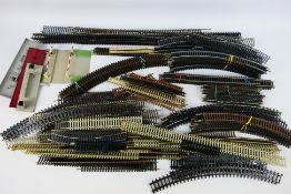 Hornby - Mainline - Playcraft - A quantity of OO gauge track sections including long straights,
