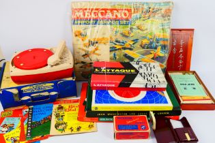 Meccano - Selcol - A group of vintage toys and games including Meccano Airport Service Set 4,