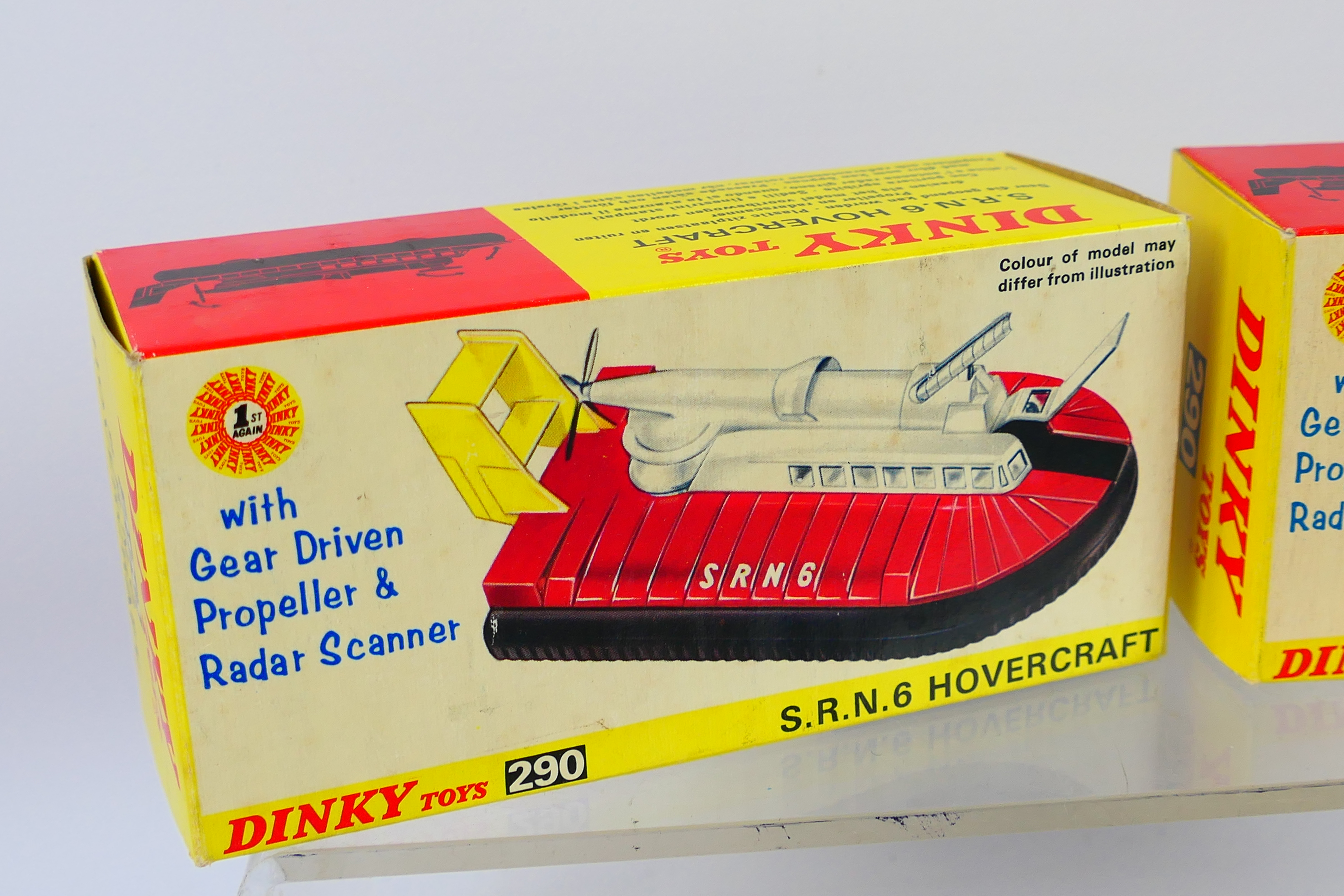 Dinky - 2 x boxed S.R.N.6 hovercraft models # 290. - Image 9 of 11
