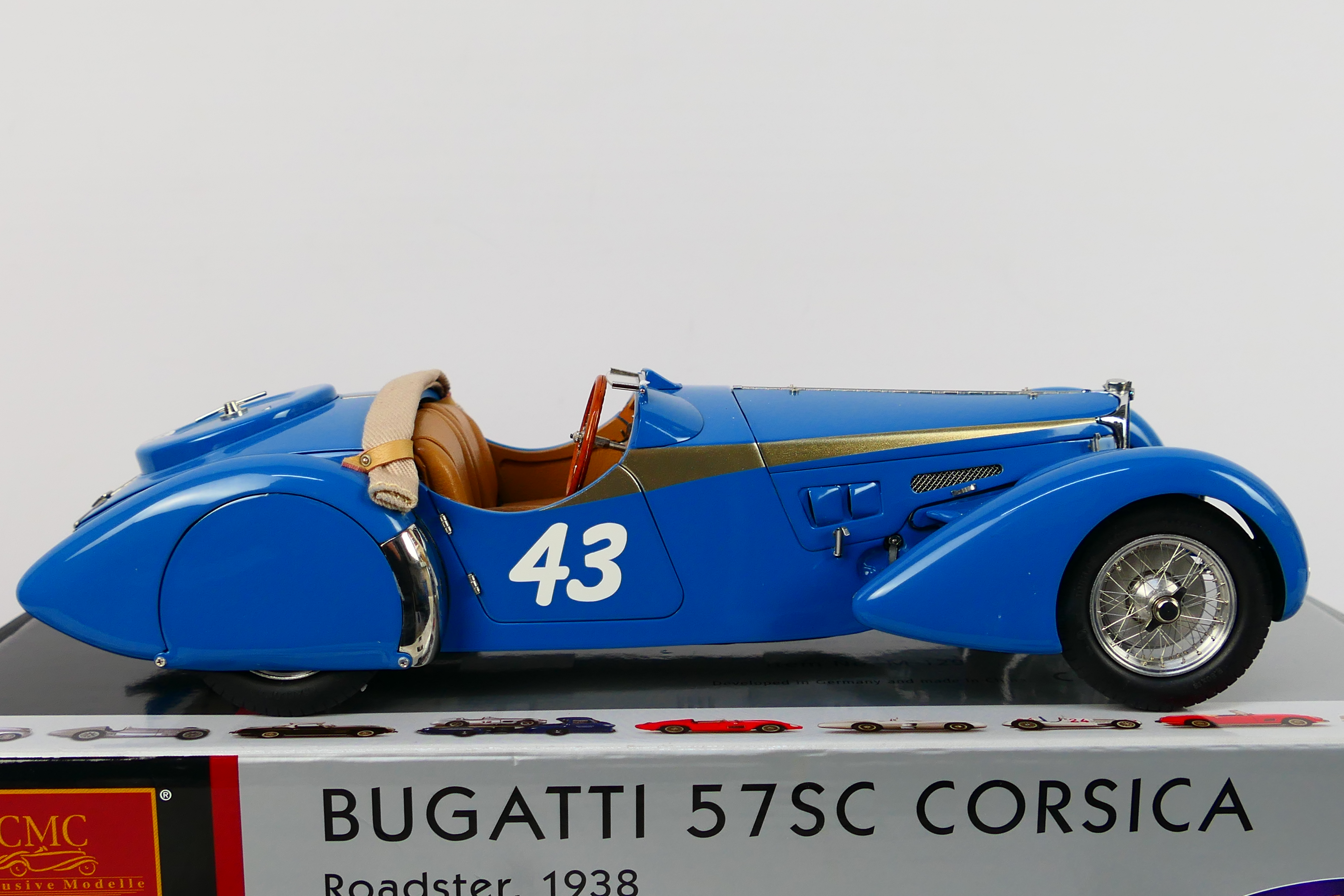 CMC - A limited edition 1938 Bugatti 57 SC Corsica in the rare Roadster Sport finish in 1:18 scale - Image 7 of 9