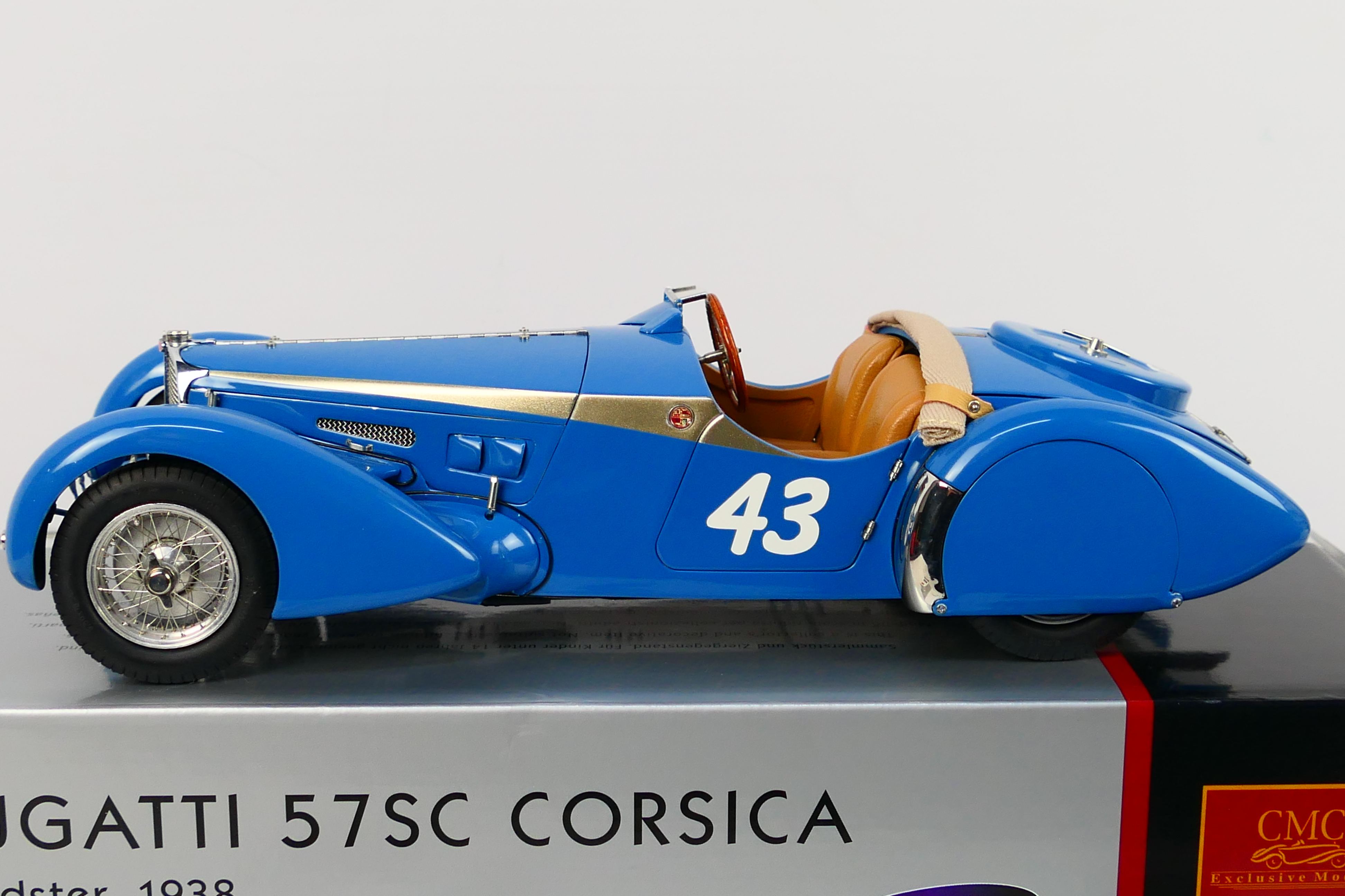 CMC - A limited edition 1938 Bugatti 57 SC Corsica in the rare Roadster Sport finish in 1:18 scale - Image 3 of 9