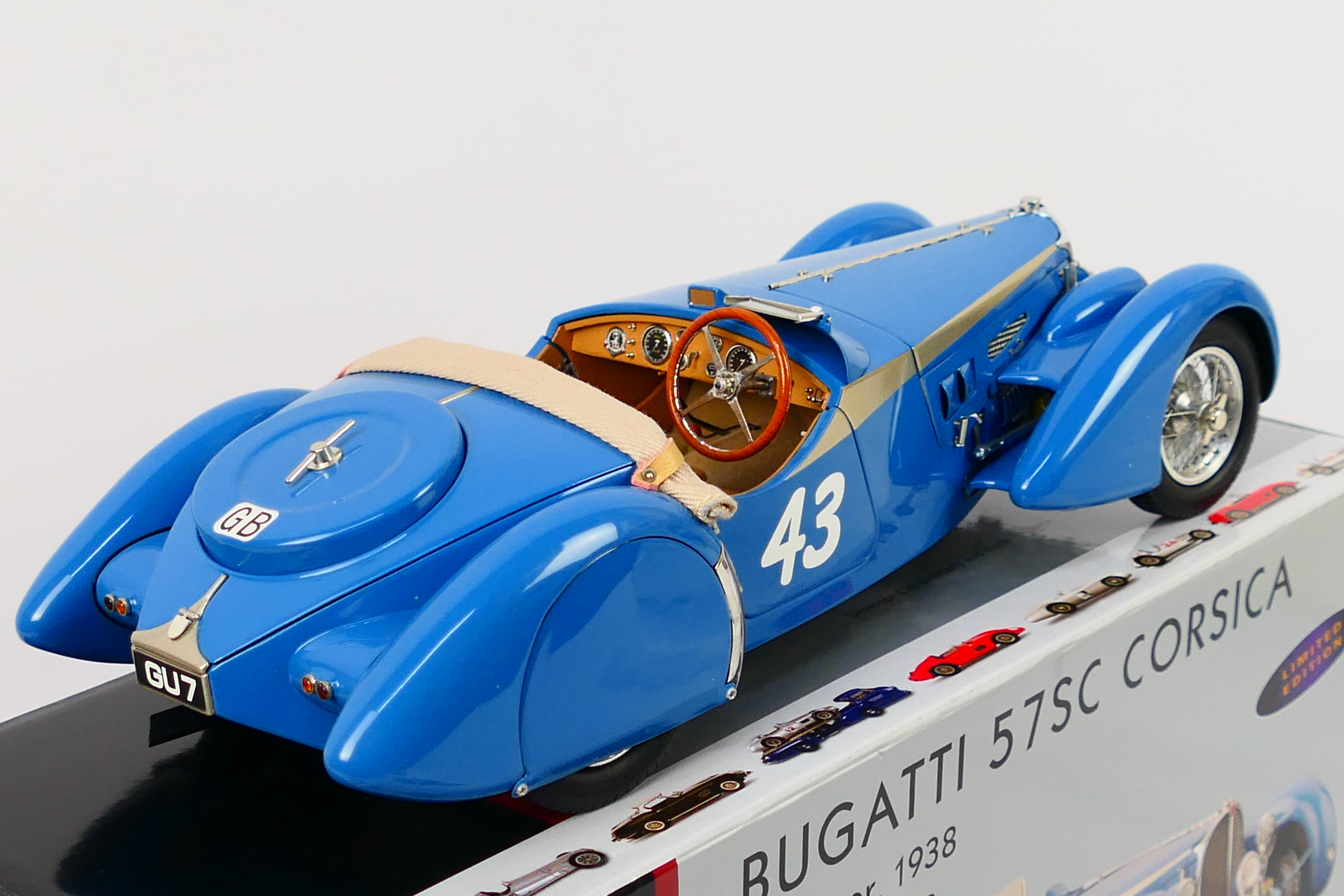 CMC - A limited edition 1938 Bugatti 57 SC Corsica in the rare Roadster Sport finish in 1:18 scale - Image 6 of 9