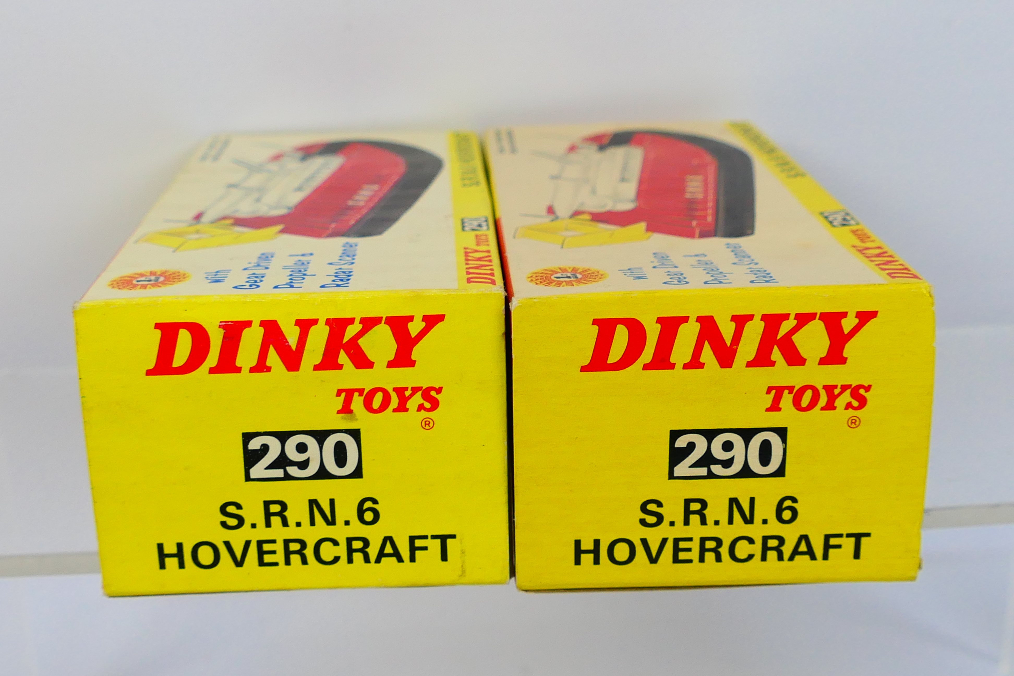 Dinky - 2 x boxed S.R.N.6 hovercraft models # 290. - Image 11 of 11