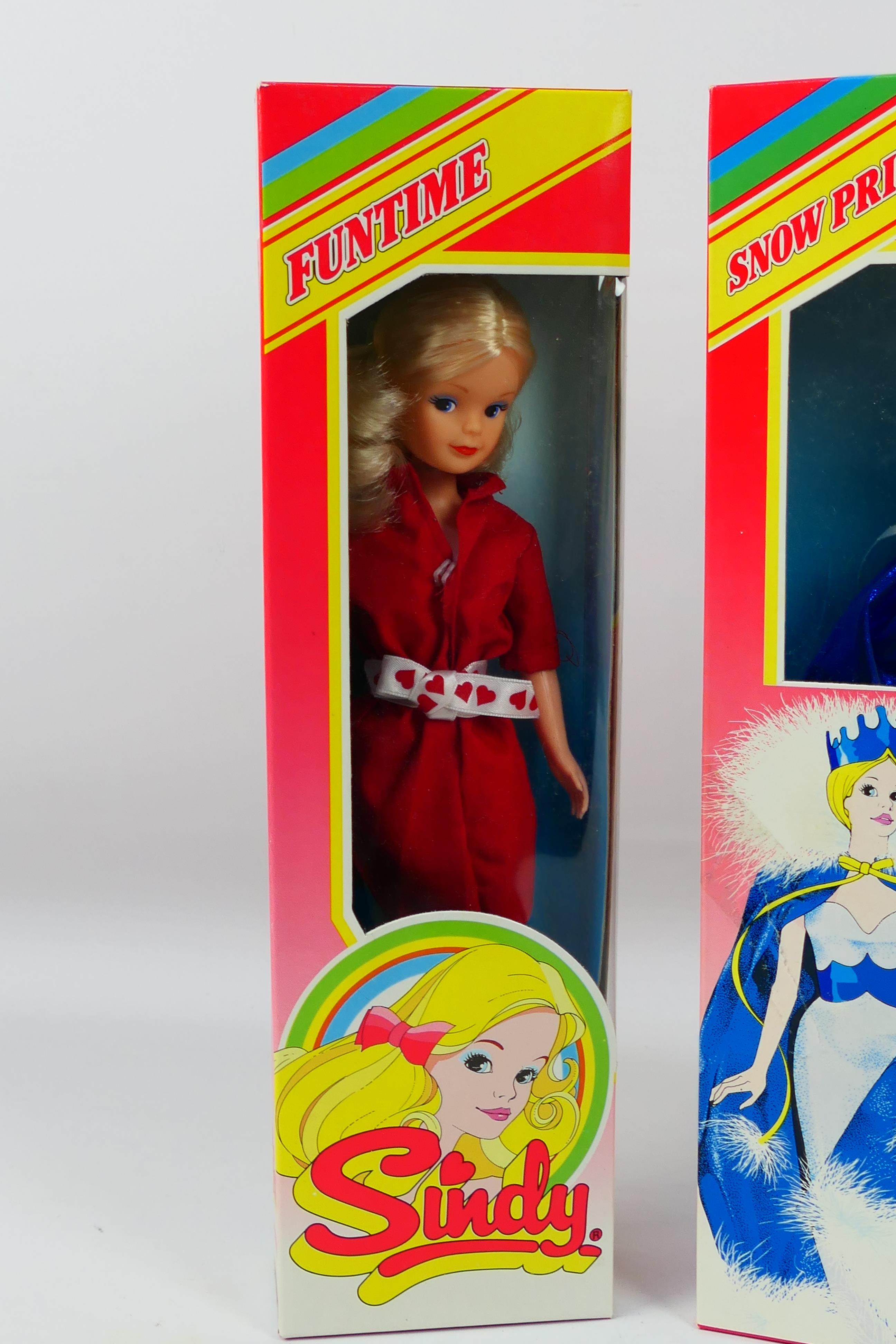 Pedigree - Sindy - Two boxed vintage 1980's Sindy dolls. - Image 3 of 6