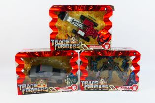 Hasbro - A collection of three Tansformer revenge of the fallen toys from the voyager class.