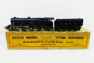 Bassett-Lowke - A boxed O gauge 3 rail Class A3 4-6-2 Flying Scotsman locomotive for restoration.